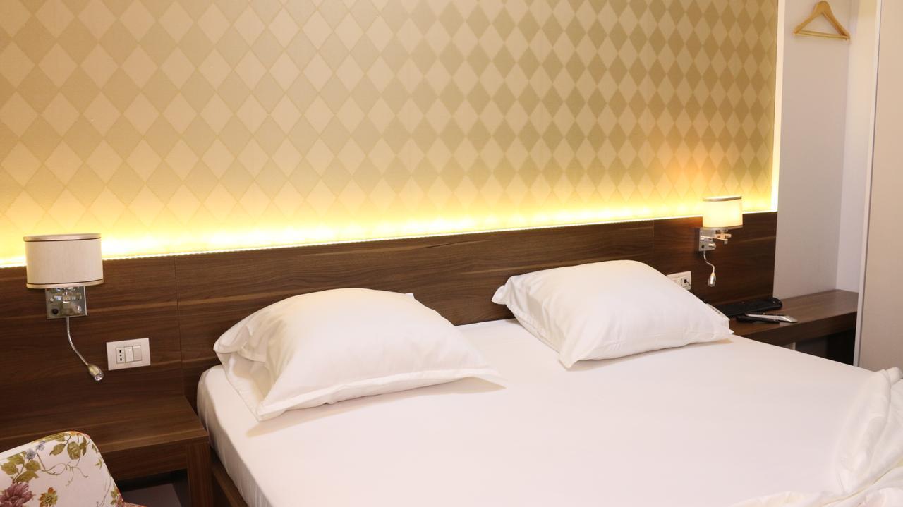 פריזרן Hotel Admiral מראה חיצוני תמונה